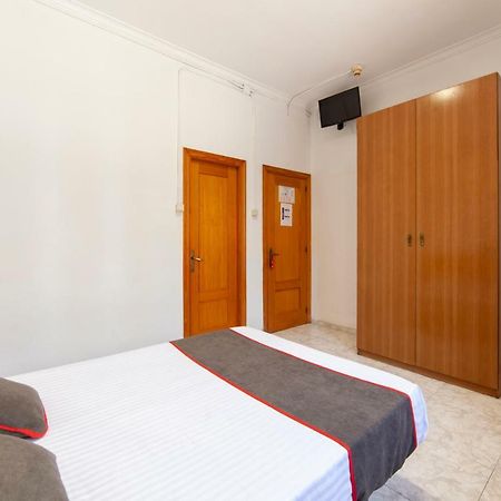 Oyo El Rincon Hotel Валенсия Екстериор снимка