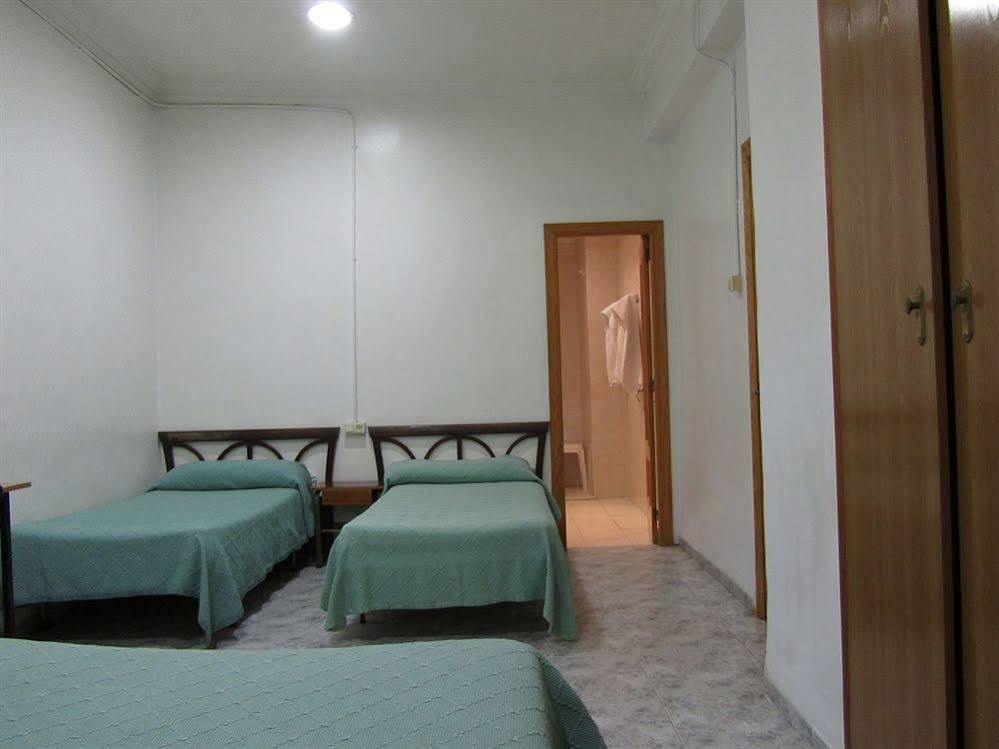 Oyo El Rincon Hotel Валенсия Екстериор снимка