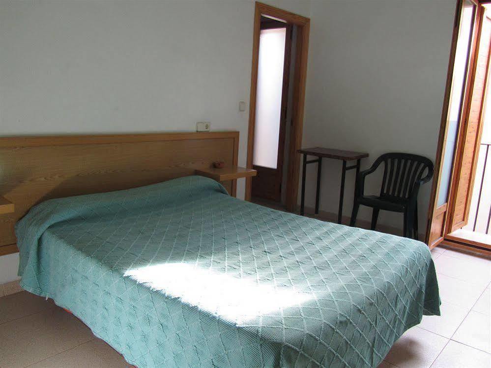 Oyo El Rincon Hotel Валенсия Екстериор снимка