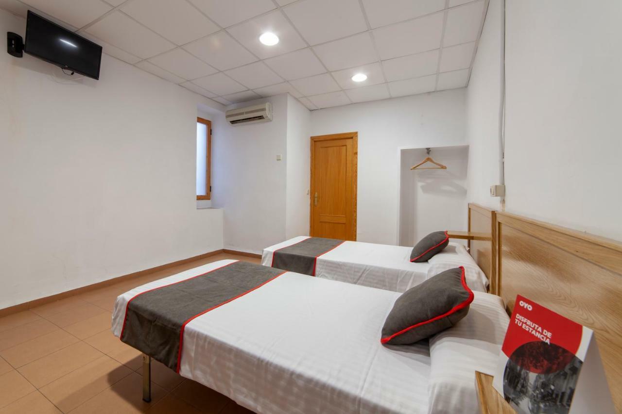 Oyo El Rincon Hotel Валенсия Екстериор снимка