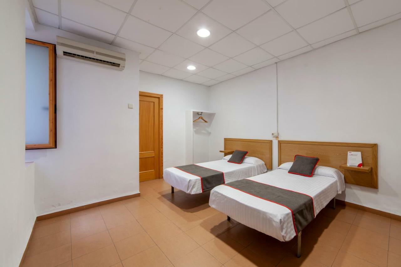 Oyo El Rincon Hotel Валенсия Екстериор снимка