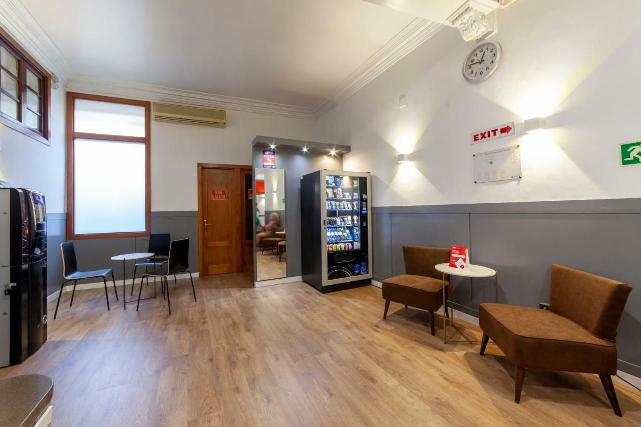 Oyo El Rincon Hotel Валенсия Екстериор снимка